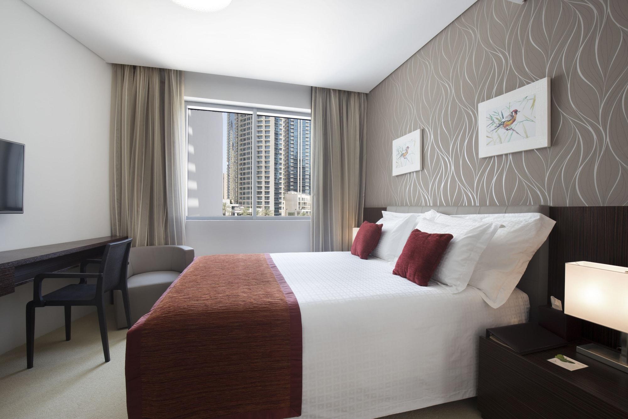 La Verda Suites And Villas Dubai Marina Exterior foto A bedroom at the hotel