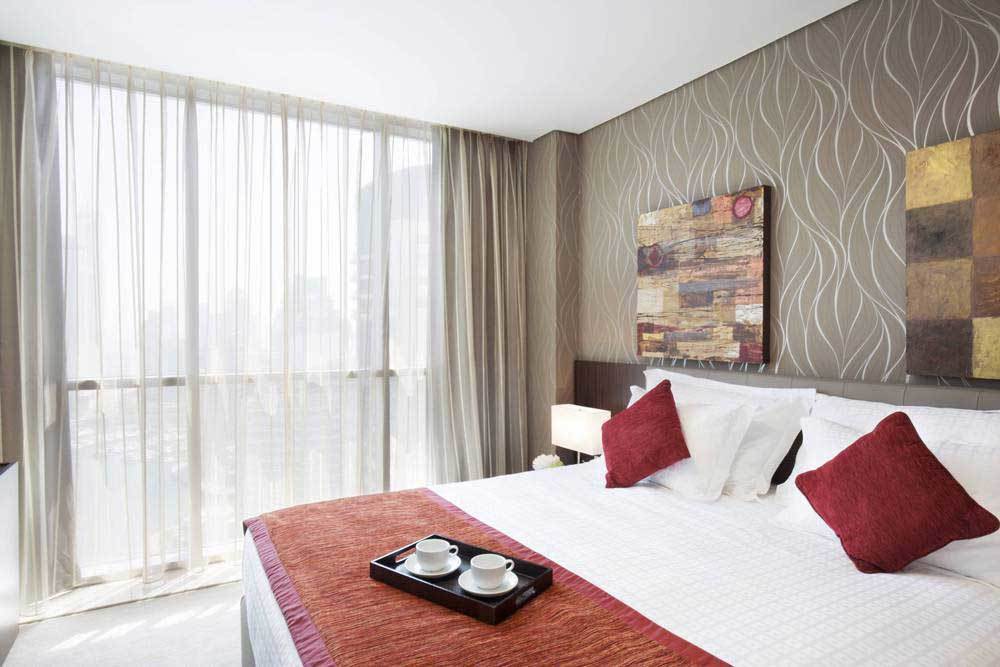 La Verda Suites And Villas Dubai Marina Exterior foto A bedroom at the hotel